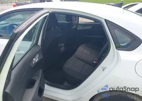 2024 Kia Forte Lxs из США, поврежденный, VIN 3KPF24AD1RE745986